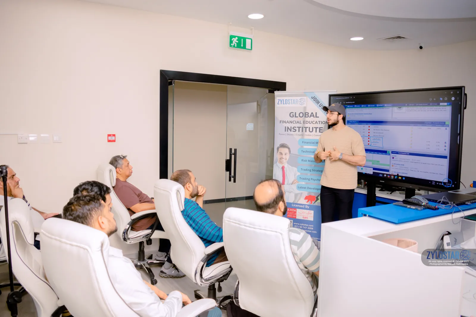 currency trading class in dubai